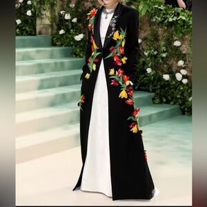 New 💚 Stylish Black Coat with Feathers 🪶